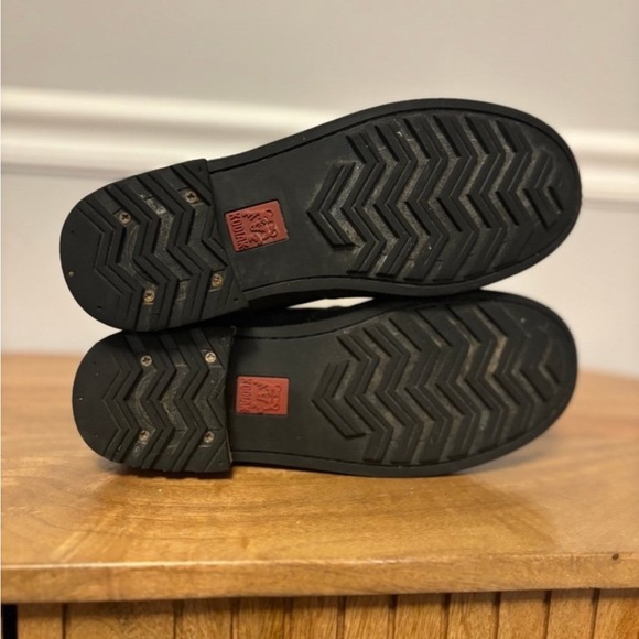 Dark gray Kodiak Boots - Picture 5 of 5